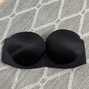 Victorias Secret Bombshell Strapless Black Bra